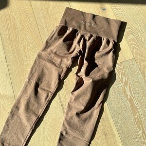 NVGTN Contour Seamless 2.0 Leggings (Size S- run small)